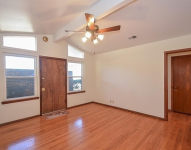 6923 Cole Creek Drive - Photo Thumbnail 1