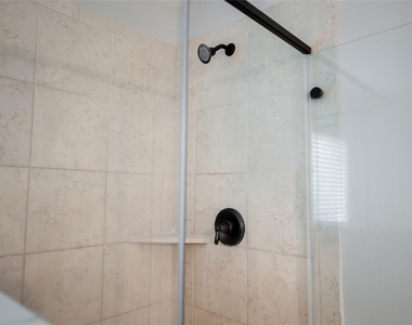 7635 Daisy Port Lane - Photo Thumbnail 8