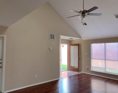 5922 Cinnamon Creek Circle - Photo Thumbnail 1