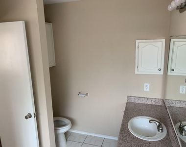 5922 Cinnamon Creek Circle - Photo Thumbnail 8