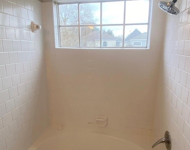 5922 Cinnamon Creek Circle - Photo Thumbnail 12