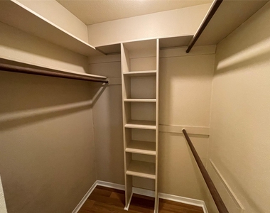 4079 Young Street - Photo Thumbnail 8