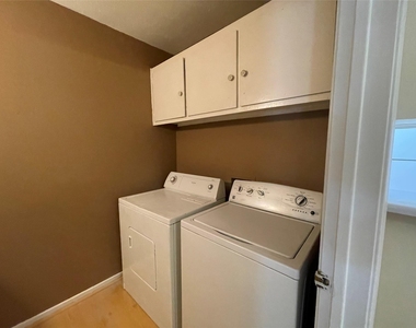 4079 Young Street - Photo Thumbnail 16