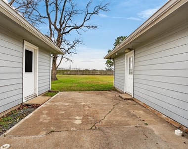 5109 E 5th Street - Photo Thumbnail 26