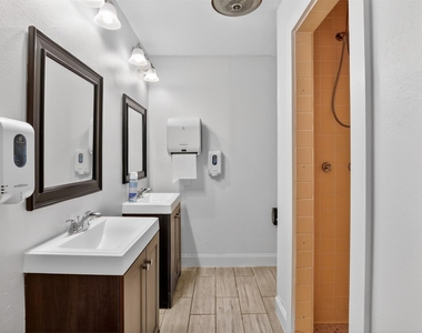 5109 E 5th Street - Photo Thumbnail 1