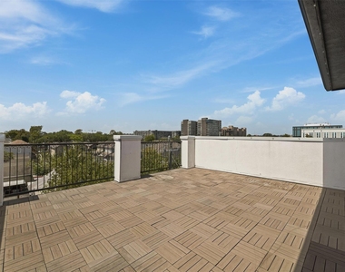 411 W 17th Street - Photo Thumbnail 27