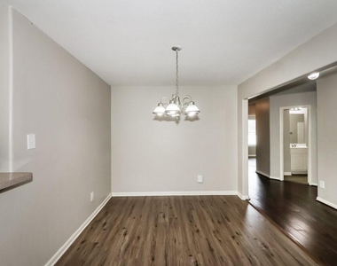 6919 Garnet Trail Lane - Photo Thumbnail 3