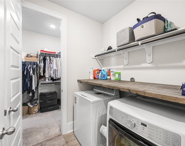 2736 Ahnya Lane - Photo Thumbnail 27