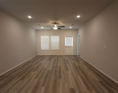 8371 Bristlecone Pine Way - Photo Thumbnail 4