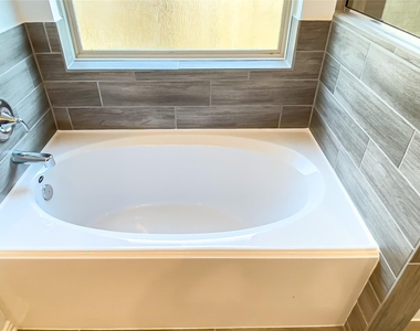 21735 N Enchanted Rock Dr - Photo Thumbnail 14