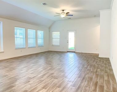21735 N Enchanted Rock Dr - Photo Thumbnail 13