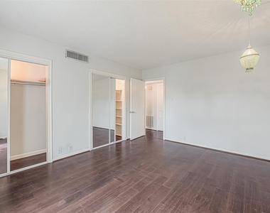 2601 Bellefontaine Street - Photo Thumbnail 16