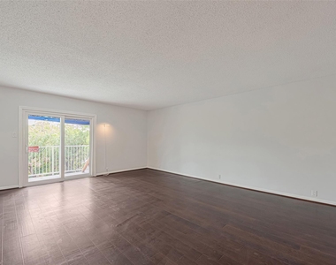 2601 Bellefontaine Street - Photo Thumbnail 5