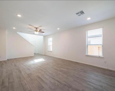 22326 Auburn Cabin Lane - Photo Thumbnail 4