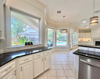 3 Maple Loft Place - Photo Thumbnail 14
