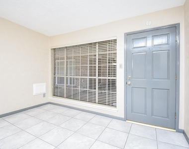 2507 Montrose Boulevard - Photo Thumbnail 3