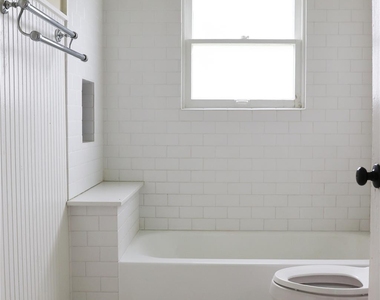 220 W 16th Street - Photo Thumbnail 10