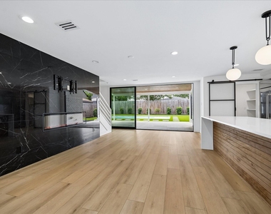 12510 Mooreknoll Lane - Photo Thumbnail 5
