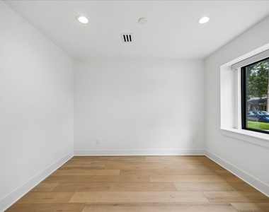 12510 Mooreknoll Lane - Photo Thumbnail 10