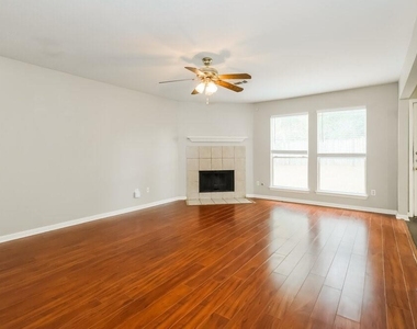 8002 Scarlet Tanager Drive - Photo Thumbnail 3