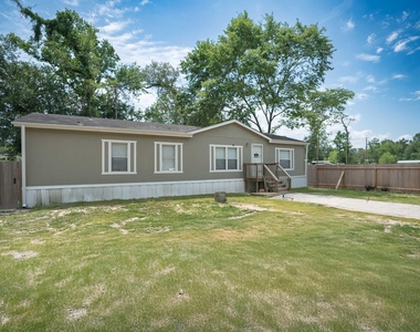 20511 N Sabine Drive - Photo Thumbnail 1