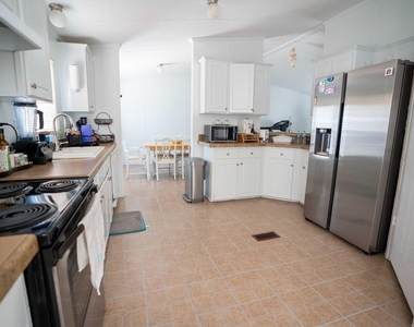 20511 N Sabine Drive - Photo Thumbnail 9