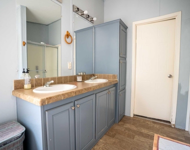 20511 N Sabine Drive - Photo Thumbnail 18