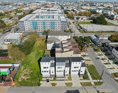 2413 Pease Street - Photo Thumbnail 36