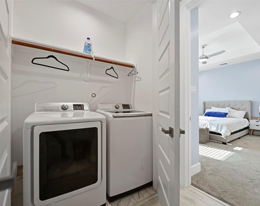 2413 Pease Street - Photo Thumbnail 26