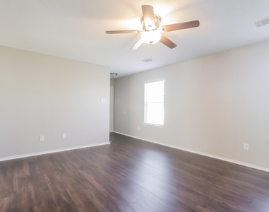 20619 Tayman Oaks Drive - Photo Thumbnail 4