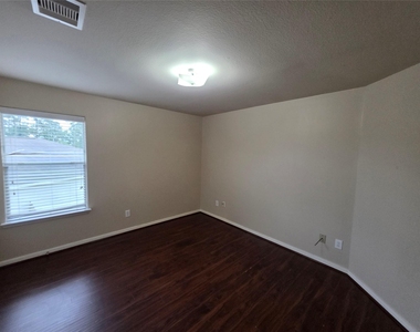 28942 Village Creek Loop - Photo Thumbnail 12