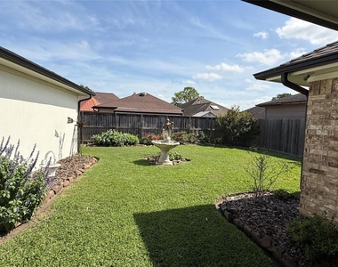 6223 Denmark Drive - Photo Thumbnail 13