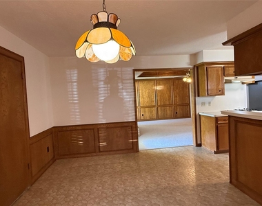6223 Denmark Drive - Photo Thumbnail 10