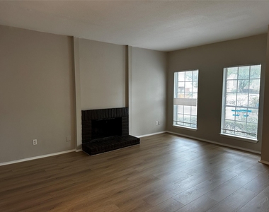 11710 Southlake Drive - Photo Thumbnail 1