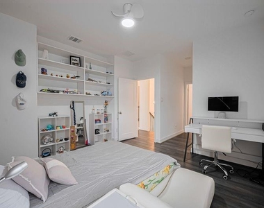 18311 Licola Meadow Lane - Photo Thumbnail 33