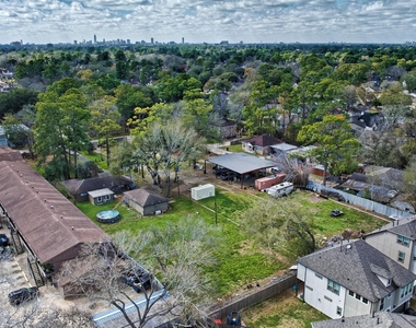 918 Lehman Street - Photo Thumbnail 4