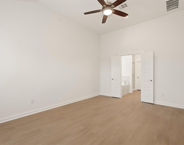 32503 Midsummer Drive - Photo Thumbnail 12