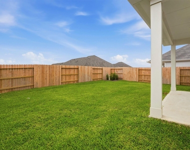 32503 Midsummer Drive - Photo Thumbnail 23