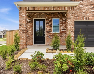 32503 Midsummer Drive - Photo Thumbnail 2
