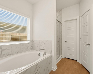 32503 Midsummer Drive - Photo Thumbnail 15