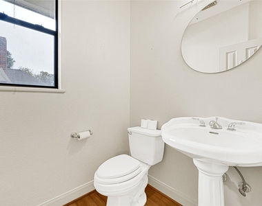 2414 Calumet Street - Photo Thumbnail 16