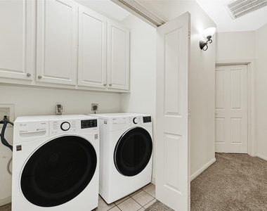 2414 Calumet Street - Photo Thumbnail 25
