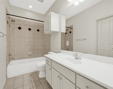 2414 Calumet Street - Photo Thumbnail 24