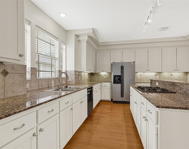 2414 Calumet Street - Photo Thumbnail 13