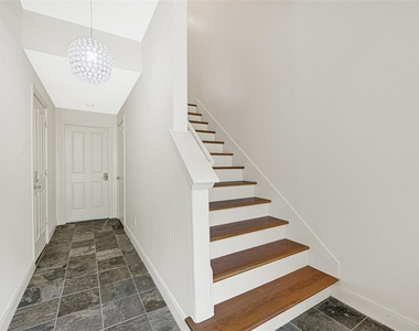 2414 Calumet Street - Photo Thumbnail 8