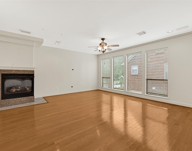 2414 Calumet Street - Photo Thumbnail 9
