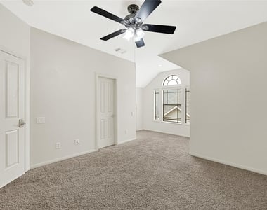 2414 Calumet Street - Photo Thumbnail 23