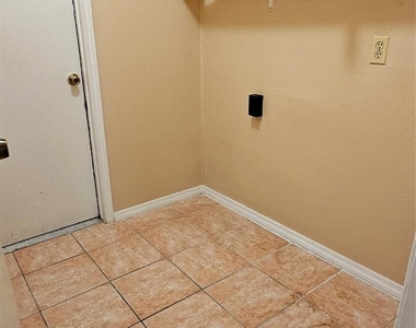 6719 Mccullum Road - Photo Thumbnail 22