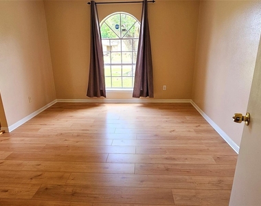 6719 Mccullum Road - Photo Thumbnail 5