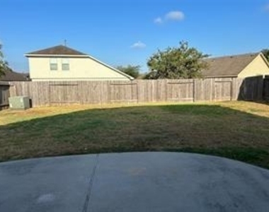23251 Gallanda Drive - Photo Thumbnail 18